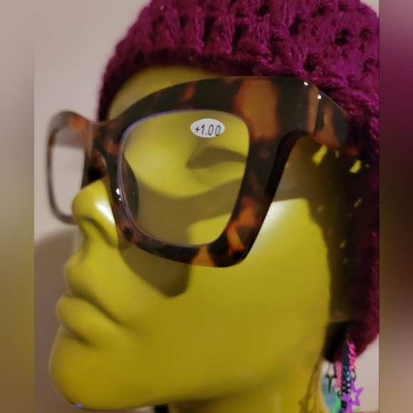 Readers +1.00 - Picture 2 of 6